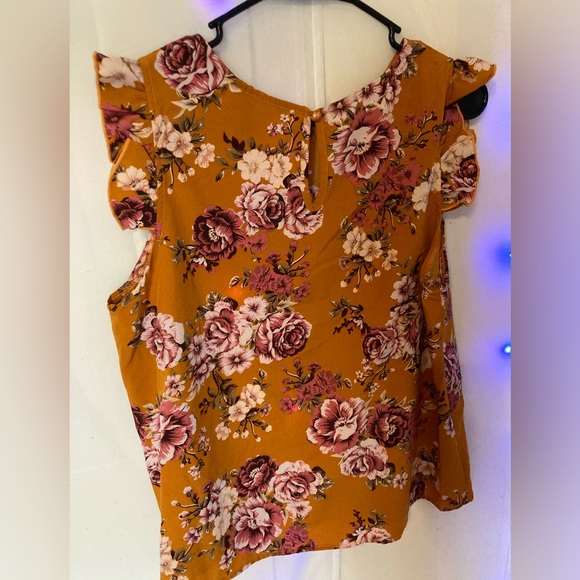 Mustard yellow floral top - Picture 3 of 3